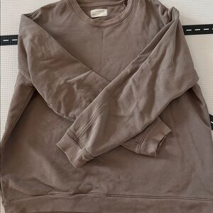 Everlane Men's Tan Crewneck Sweater